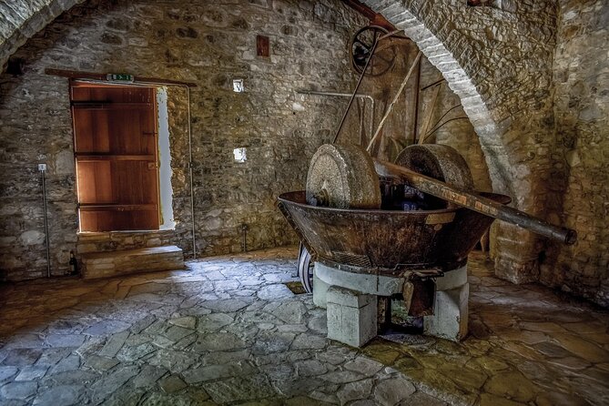 Full-Day Private Tour Corinth and Olive Oil Tasting from Athens - Stop 3: Acrocorinth fortress stop, why that short time hits hard