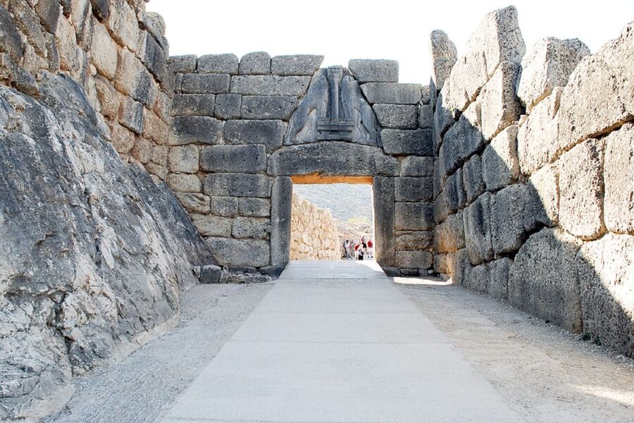 Full Day Tour in Argolis, Nafplio and Mycenae - Corinth Canal: a 19th-century engineering stop with real presence