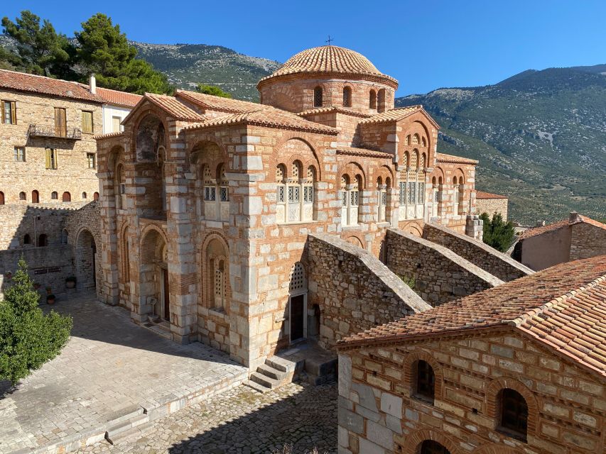 ''Full-Day Tour of Delphi-Monastery Hosios Loukas- Livadia'' - Livadia break stop: a short visit that helps you breathe