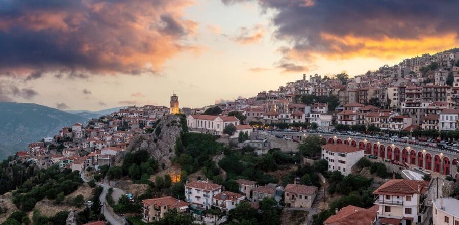 ''Full-Day Tour of Delphi-Monastery Hosios Loukas- Livadia'' - Delphi site and village time: quick looks, then a chance to reset