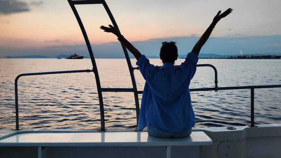Glyfada Athens : Fishing and Swimming Tour with Lunch - Where You Meet and What Boarding Feels Like