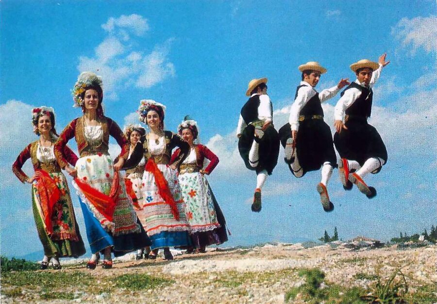 Greek dance lessons - From Acropolis Metro to Plaka Alleys, the Lesson’s Real-World Start
