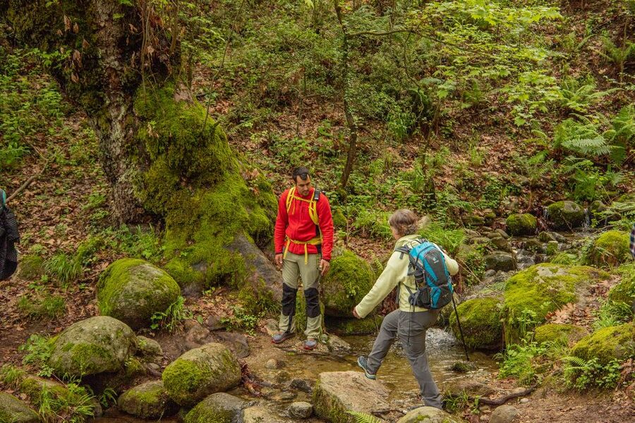 Kalabaka: Meteora Small-Group Hiking Tour w/ Monastery Visit - Why Meteora by Foot Beats the Scenic Lookout Loop