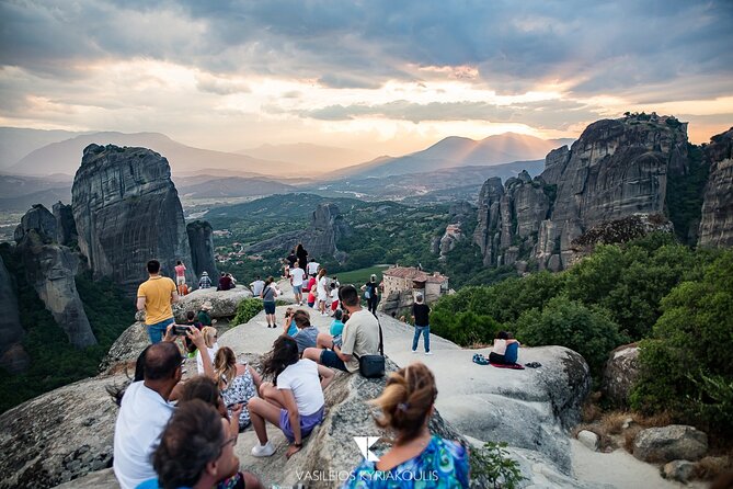Majestic Sunset Meteora Tour with Local Guide - The best part of the Meteora loop: photo stops that actually help