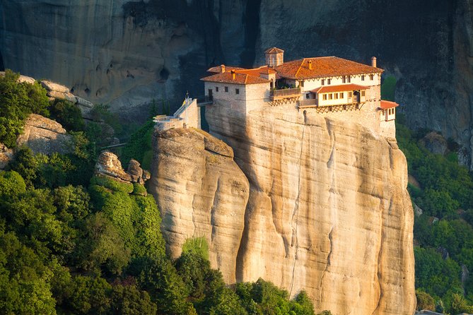 Meteora All Day Tour From Athens - The morning start from Athens or Piraeus, and how the drive is handled
