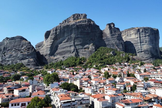 Meteora Day Trip with central Pick up & optional Lunch - Kalabaka Lunch Timing, Vegan Options, and What the Town Stop Really Gives You
