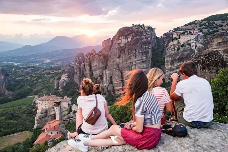 Meteora: Majestic Sunset Tour & Monasteries with Local Guide - Stop by Stop: How the Route Builds to the Sunset