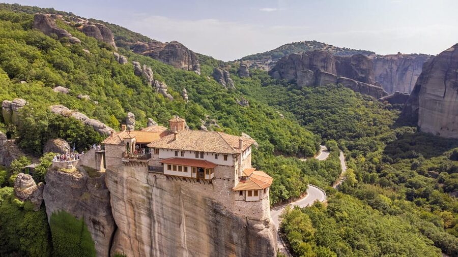 Meteora Monasteries "Byzantine Walks" From Thessaloniki - Why Meteora Feels Like a Different World From Thessaloniki