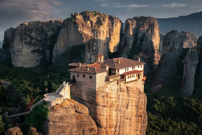 Meteora Monasteries & Caves DayTrip from Athens with Greek Lunch - The drive via Kamena Vourla, plus Kastraki views