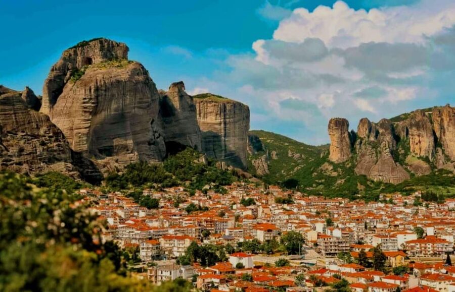 Meteora Monasteries: Full Day Tour from Athens - The Athens to Meteora day plan, from pickup to Kalambaka time