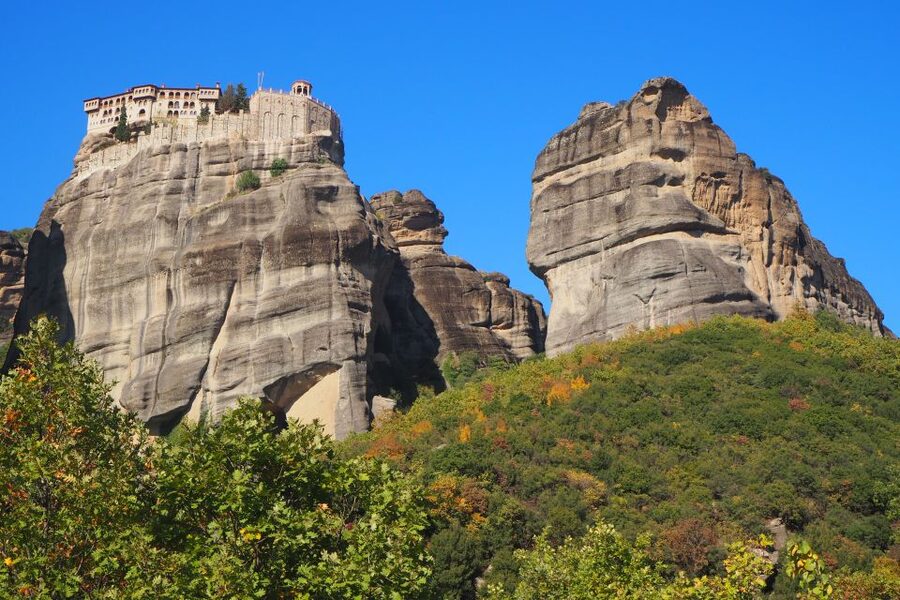 Meteora Monasteries Tour from Athens - Meteora Monasteries: Visiting Up to Three High-Perched Sites