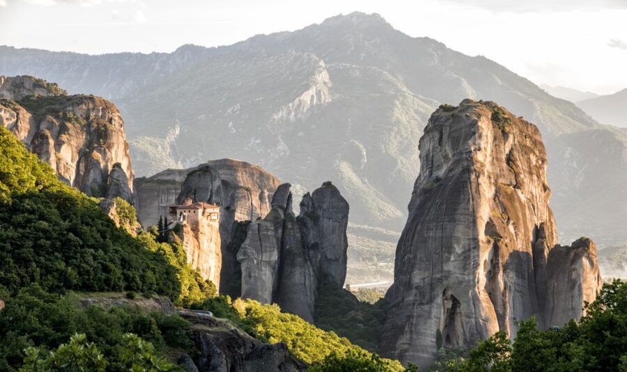 Meteora: Monasteries Tour, Lunch, and Athens Transfer Option - Athens transfer by bus: what changes when trains are down