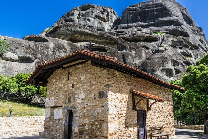 Meteora: Morning Half Day Sightseeing and Monasteries Tour - Pickup and getting around, Kalabaka or Kastraki without the stress