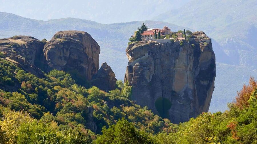 Meteora Rocks and Religious Sites Tour with Photo Stops - Transport, Walking, and Footwear: The Stuff That Determines Comfort
