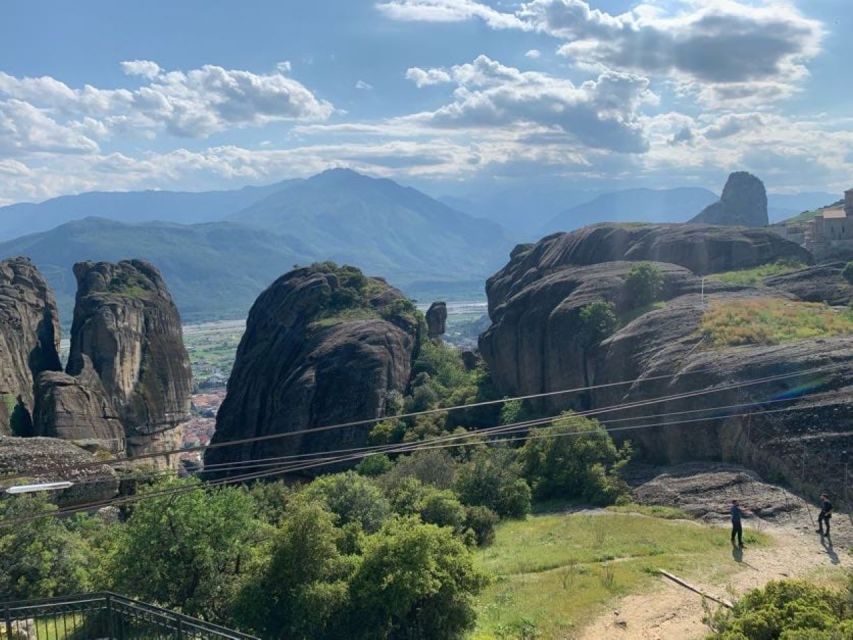 Midday Tour in Meteora from Kalabaka's trainstation - Seeing All 6 Monasteries, Visiting 3: What This Balance Really Gives You