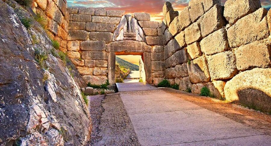 Mycenae Nafplion: one day Spanish guided tour - Mycenae: Agamemnon’s world made tangible in stone and layout