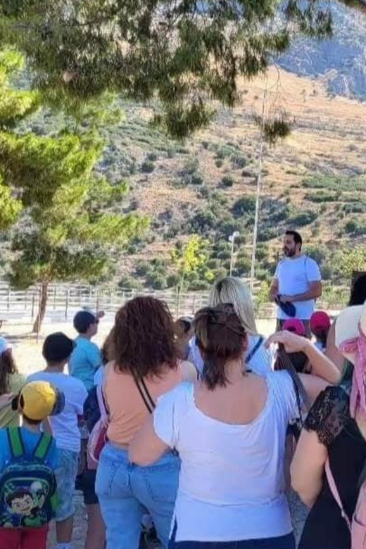 Náfplio: Private walking tour with a local tour guide - Syntagma Square and the landmark buildings you see from the street