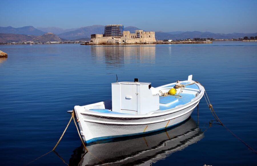 Náfplio: Private walking tour with a local tour guide - Kolokotronis Park and the ice cream stop you can actually look forward to