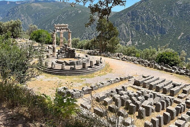 Premium Delphi Day Trip with an Expert Guide, Museum & Lunch - Guide Quality and Group Size: The Difference You Can Feel
