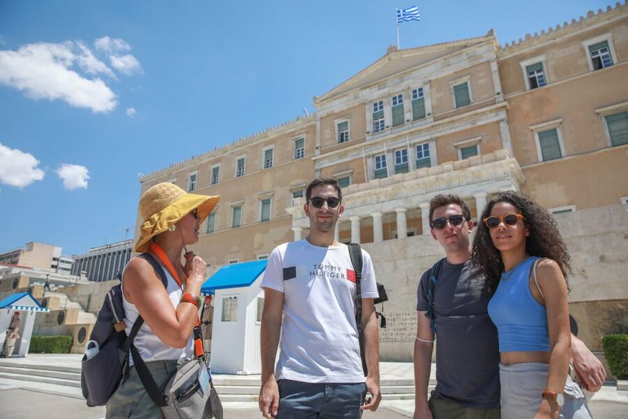 Private Acropolis and Athens City Tour - Syntagma, Parliament, and the Guards, Seeing the Modern Athens Story