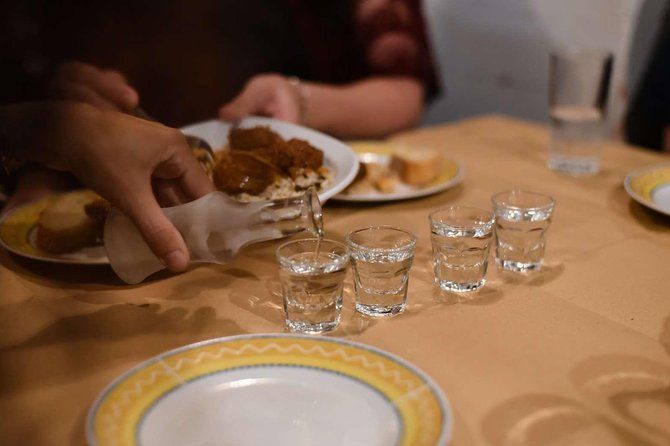 Private Athens By Night Food Tour & Wine Tasting of 5 Varieties - Why Athens by Night feels different when your dinner has a plan