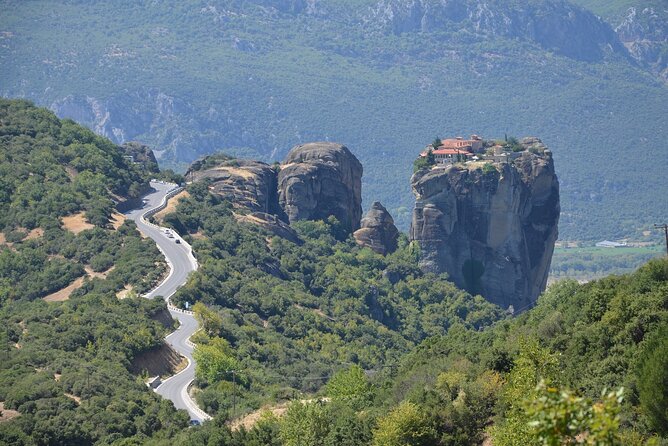 Private Tour to Monasteries of Meteora & Thermopylae from Athens - Meteora Monasteries: Great Meteoro, St. Stephan, and the Story in the Stones