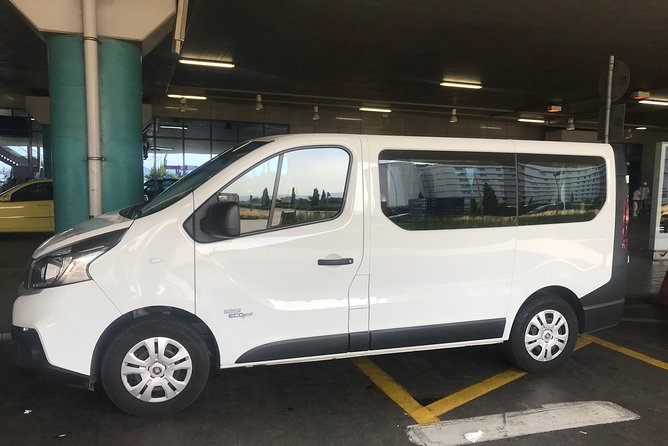 Private Transfer Athens Airport Pick-up (Shuttle Service) - Vehicles and groups: up to 4 people at a flat price