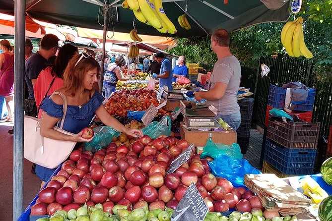 Small Group Greek Traditional Food Tour in Athens 20+ Tastings - What “20+ tastings” looks like in real life