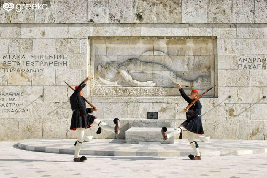 The Best Of Athens With The Acropolis 4-Hour Shore Excursion - Getting from Piraeus to Athens, the Morning Rhythm
