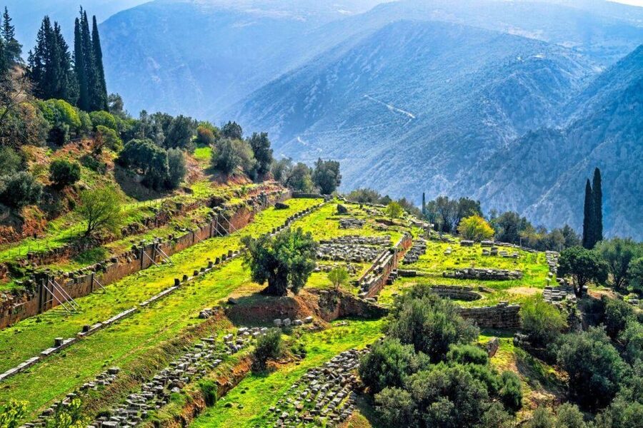 Thermopylae, Meteora and Delphi Full Day Tour - A one-day UNESCO run from Athens, and why the timing works