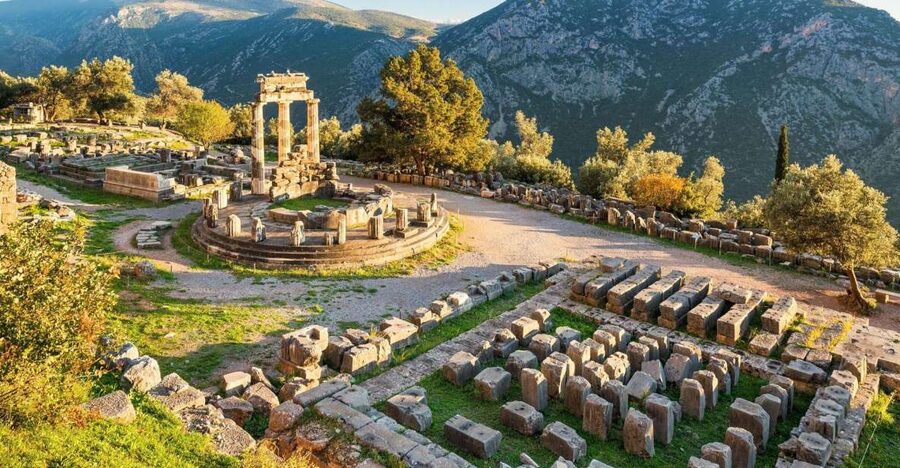 Thermopylae, Meteora and Delphi Full Day Tour - Meteora monasteries on 1000-foot rocks: Varlaam, Rousanou, and the Holy Trinity