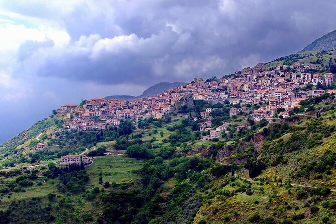 Thermopylae, Meteora and Delphi Private Full Day Tour - Kalabaka coffee, Arachova photo stops, and the breaks that keep you sane