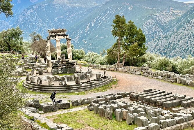 Thermopylae The battle of the 300 Spartans & Delphi Day Tour - Hot Springs in Thermopylae: A Real Break, Not Just a Photo Stop