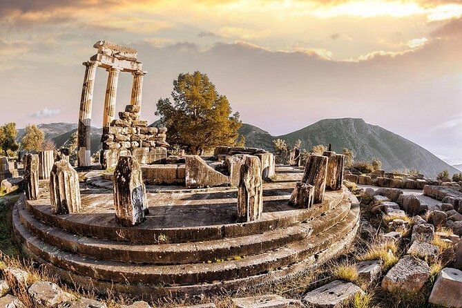 Thermopylae The battle of the 300 Spartans & Delphi Day Tour - The Delphi Arrival: How Delphi Turned Confusion Into Answers
