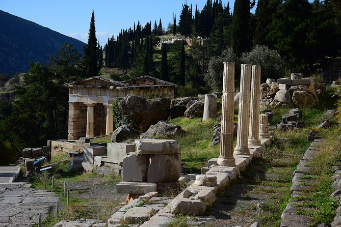 Two day trip from Athens to Delphi and Meteora - Price and value: what you pay for with a private driver and van