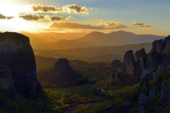 Two day trip from Athens to Delphi and Meteora - Pickup, meeting points, and why this matters for a tight schedule
