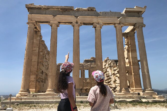 Visit of the Acropolis with an official guide in Spanish - Roman Athens to medicine to the theater world